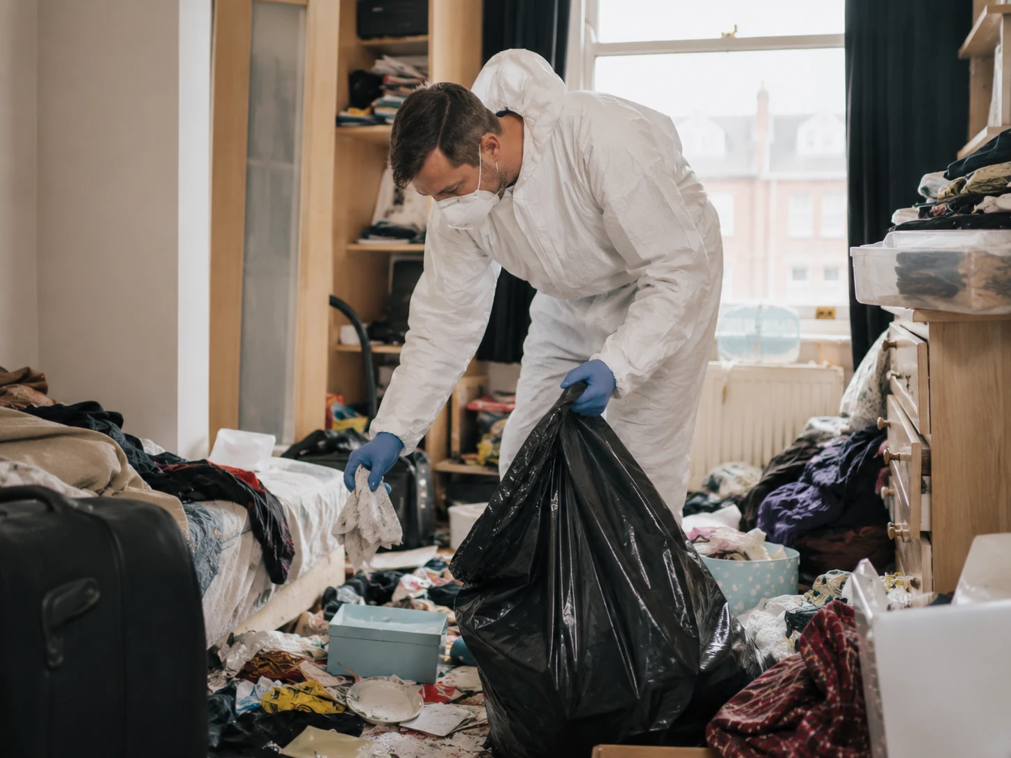 Hoarding decluttering services